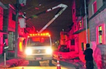 Manutenção de iluminação chega ao bairro Monte Belo