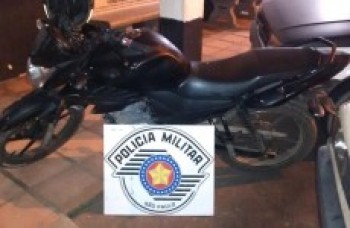 Polícia recupera duas motos no Jardim Piatã