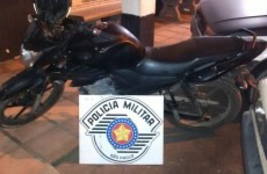 Polícia recupera duas motos no Jardim Piatã
