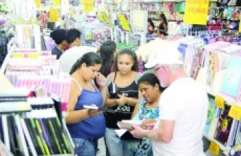 Lojas registram aumento na procura por material escolar