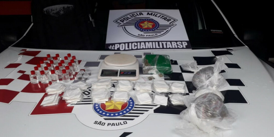 PM apreende drogas no Miguel Badra