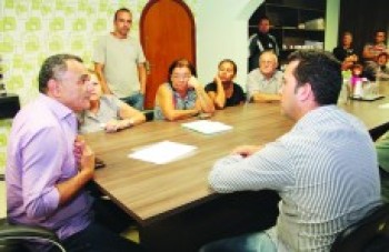 Izidro recebe comunidade do Jardim Ferrazense