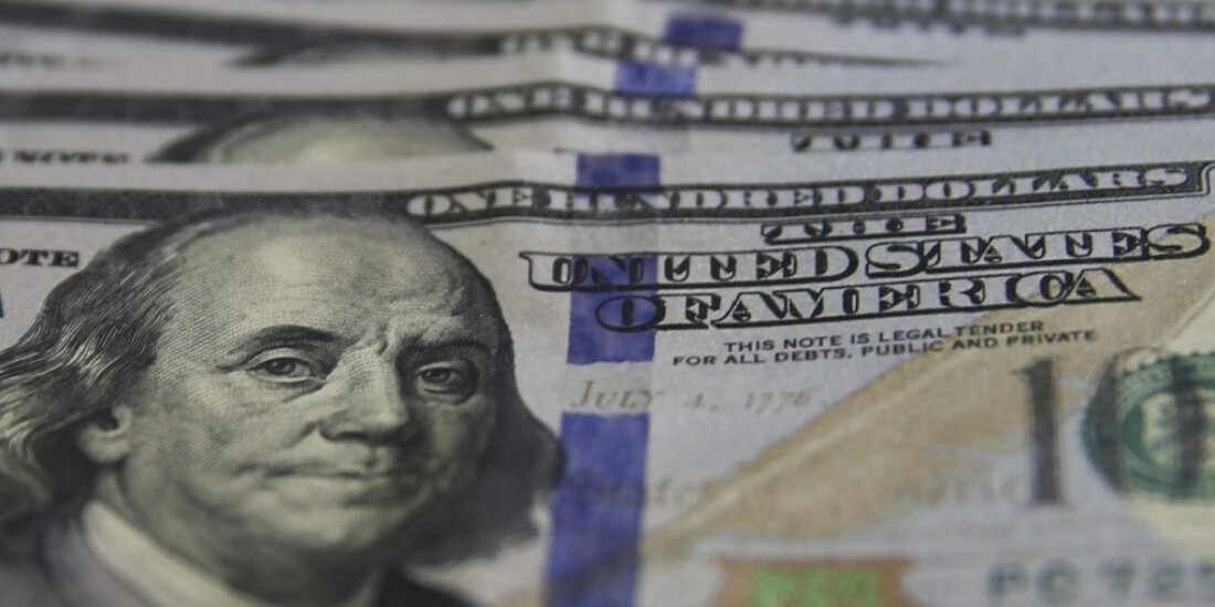 Dólar sobe para R$ 4,89 com incertezas domésticas e externas