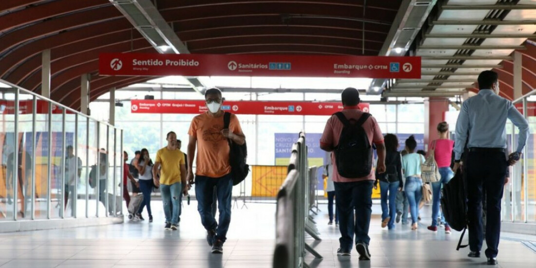 São Paulo volta a obrigar uso de máscaras contra covid-19