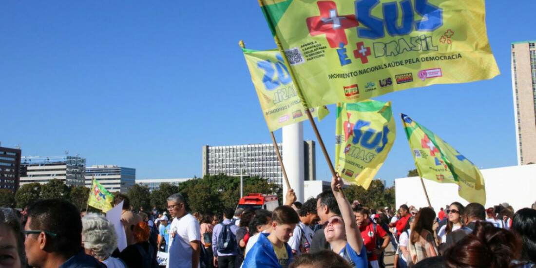 Ato em Brasília faz defesa do SUS, da vida e da democracia