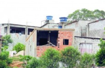 Prefeitura realiza o cadastro de famílias em áreas de risco