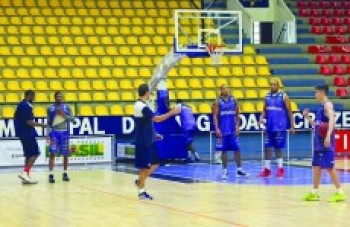 Mogi treina para encarar o Caxias