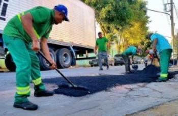 Prefeitura realiza licitação para operação tapa-buracos