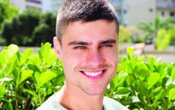 Guilherme Leicam está de volta à trama teen