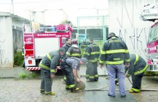 Trote mobiliza bombeiros no distrito de Jundiapeba: