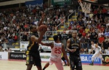 Mogi derrota o Caxias fora de casa pelo NBB 8