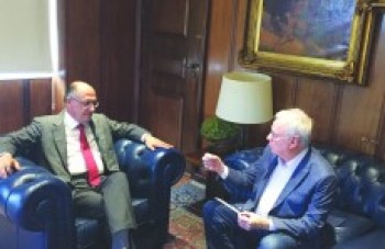 Governador promete retomar obra