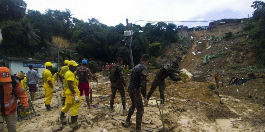 Mais seis corpos são encontrados em Pernambuco