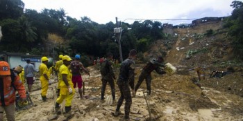 Mais seis corpos são encontrados em Pernambuco
