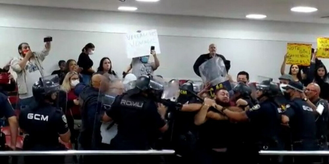 Tumulto marca votação na Câmara Municipal