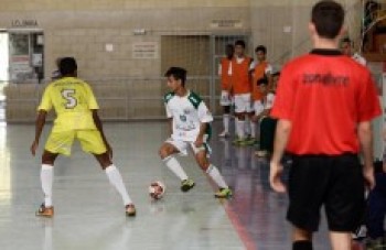 Vila Santista realiza peneiras para compor equipes de futsal