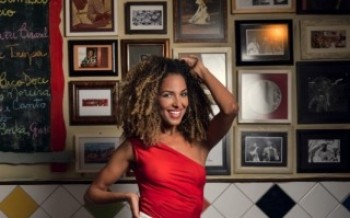 Na cadência bonita do samba