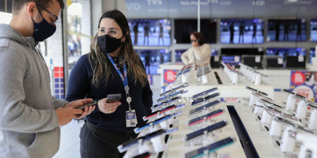 Otimismo dos comerciantes melhora em maio, diz CNC