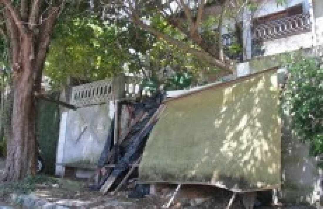 Imóvel abandonado preocupa moradores