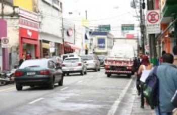 Fiscal tem envelope com mais de R$ 5 mil levados