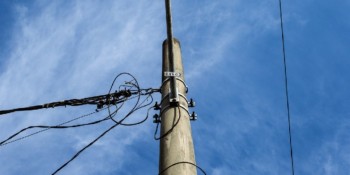 Identificação de poste agiliza manutenção de lâmpadas queimadas