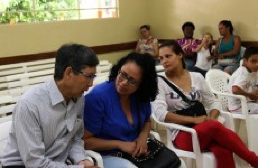 Mamoru verifica atendimento e remédios nas unidades de saúde