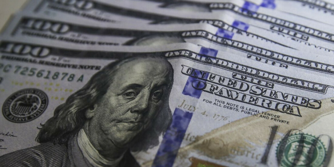 Com terceira queda seguida, dólar fecha o dia cotado a R$ 4,80