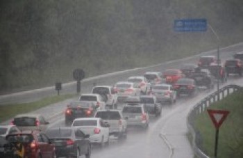 Mogi-Bertioga deve receber mais de 88 mil veículos no feriado