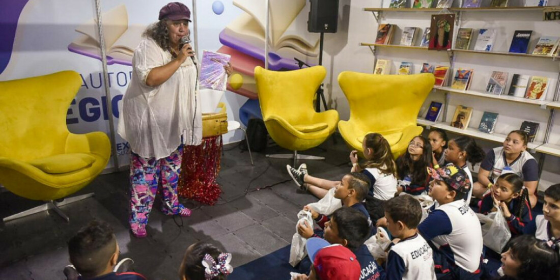 EducaShow valoriza literatura regional ao promover encontros entre leitores e escritores
