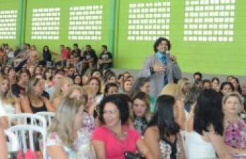 Palestra motivacional reúne 1.040 professores