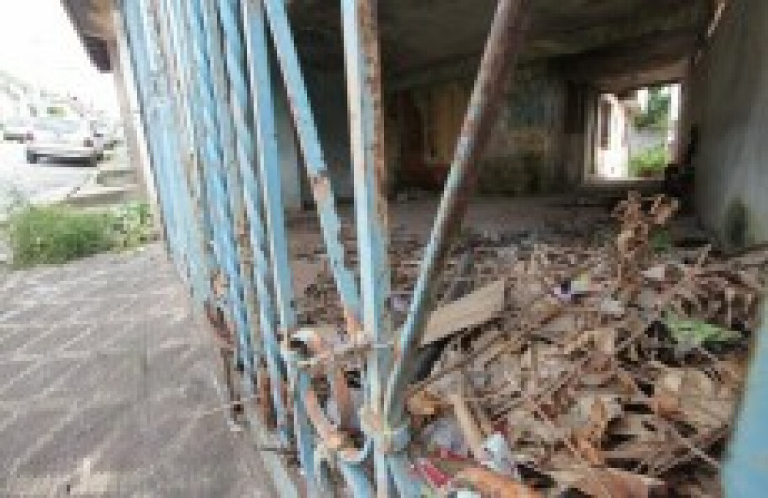 Casas largadas viram motivo de preocupação
