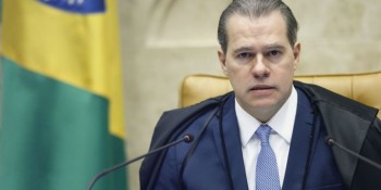 Ministro nega prosseguimento de ação do presidente contra Moraes
