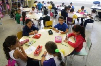 Mais de 44 mil alunos da rede municipal voltam às aulas na quinta