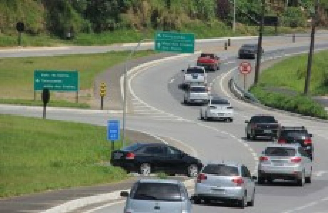 Foliões aproveitam feriado até o último minuto