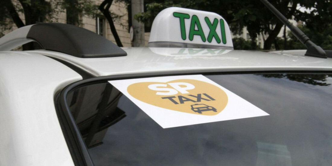 Capital paulista desobriga uso de máscaras em táxis e carros de app
