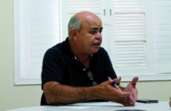 Testinha culpa a atual administração por obra estar paralisada