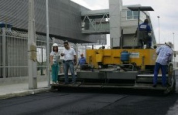 Prefeitura conclui obras da baia de ônibus