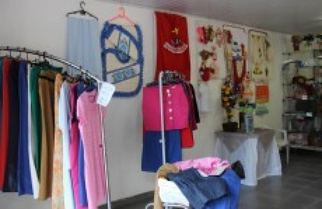 Bazar Solidário oferece produtos artesanais por preços baixos