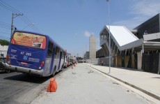 Cobertura para baia continua indefinida