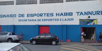 Vacinação em ginásio no centro termina amanhã