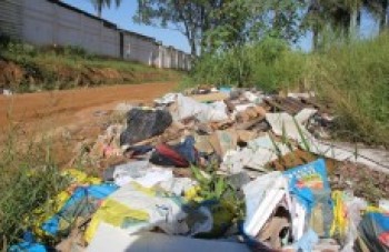 Parque Olímpico vira descarte irregular de lixo:
