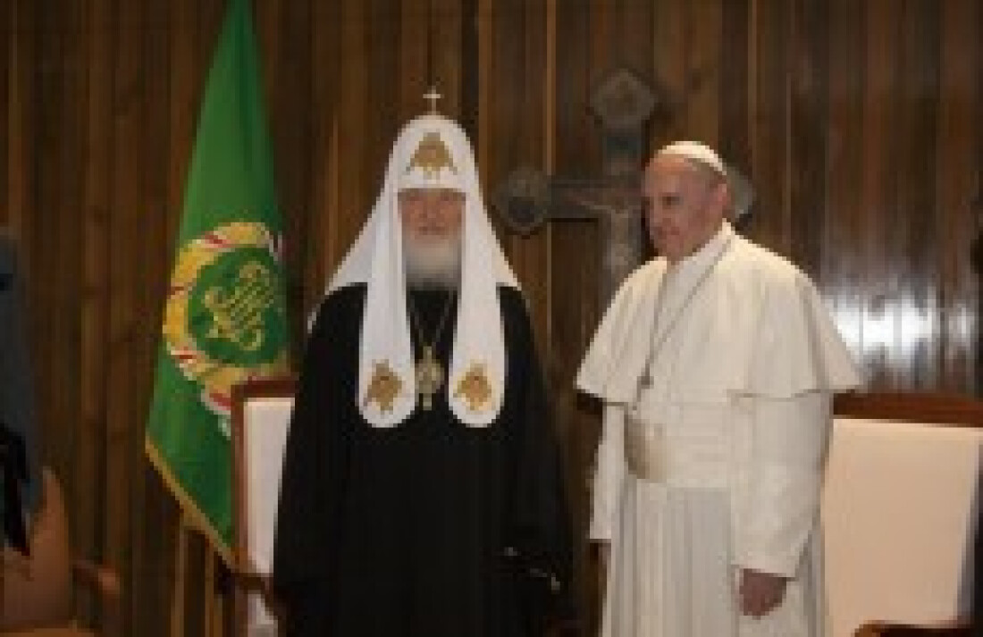 'Somos irmãos', diz papa a patriarca