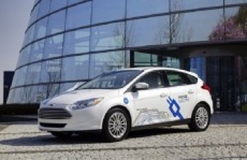 Minicarro elétrico Comuta completa 50 anos de vida