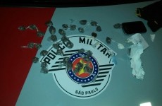 Dois são presos com drogas na região