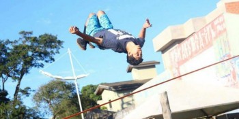 Atleta de slackline se apresenta no CASA Terra Nova