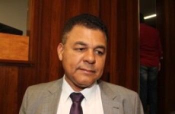 Martins reclama de demora em repasse