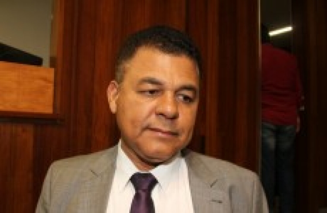 Martins reclama de demora em repasse