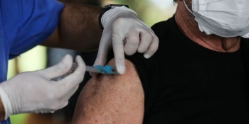 Covid-19: DF amplia quarta dose para idosos a partir dos 60 anos