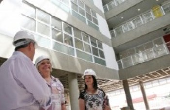 Viviane Galvão visita novo prédio do Sesi em Suzano