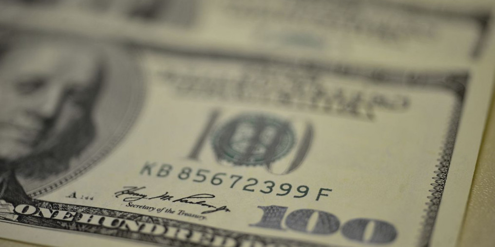 Dólar cai e mercados reagem à alta na inflação dos Estados Unidos